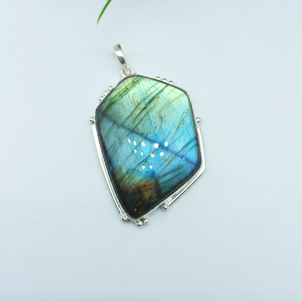 Natural Labradorite Gemstone Pendants / Wholesale Pendants / Minimalist Pendants / Jewelry for Gift / 925 Sterling Silver Plated Pendant