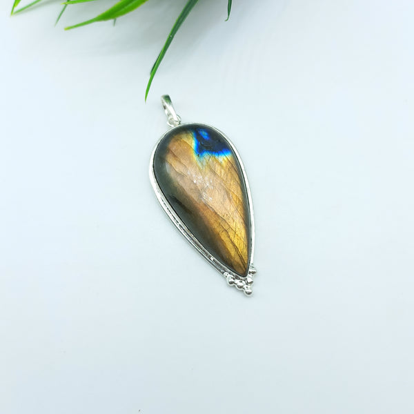 Natural Labradorite Gemstone Pendants / Wholesale Pendants / Minimalist Pendants / Jewelry for Gift / 925 Sterling Silver Plated Pendant