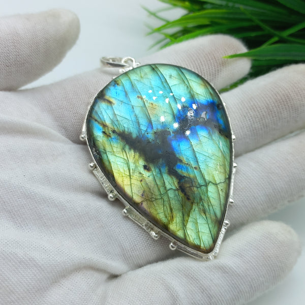 Natural Labradorite Gemstone Pendants / Wholesale Pendants / Minimalist Pendants / Jewelry for Gift / 925 Sterling Silver Plated Pendant