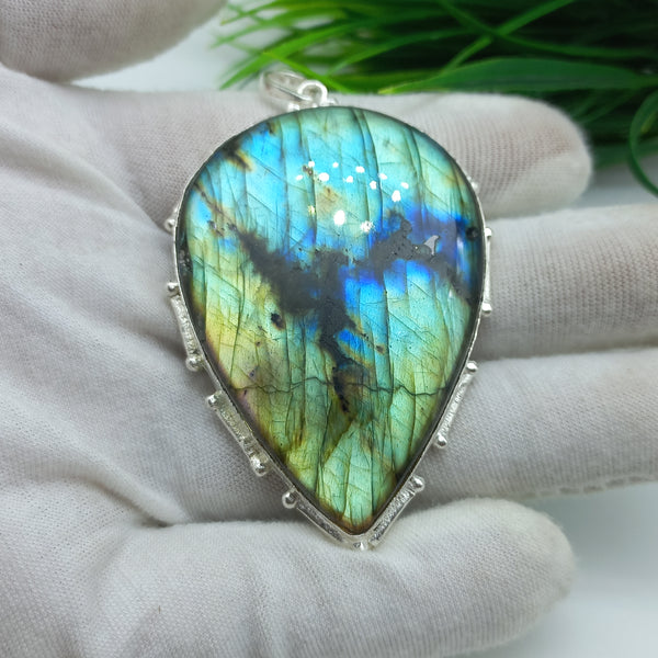 Natural Labradorite Gemstone Pendants / Wholesale Pendants / Minimalist Pendants / Jewelry for Gift / 925 Sterling Silver Plated Pendant