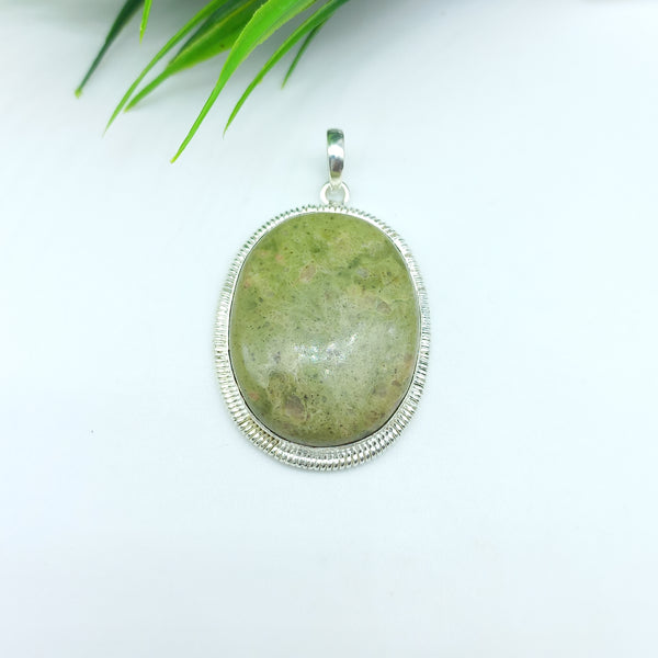 Natural Aventurine Gemstone Pendants / Wholesale Pendants / Minimalist Pendants / Jewelry for Gift / 925 Sterling Silver Plated Pendant