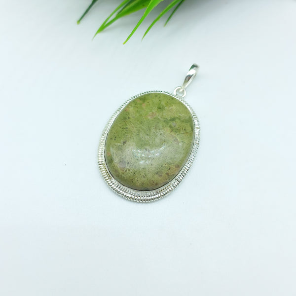 Natural Aventurine Gemstone Pendants / Wholesale Pendants / Minimalist Pendants / Jewelry for Gift / 925 Sterling Silver Plated Pendant