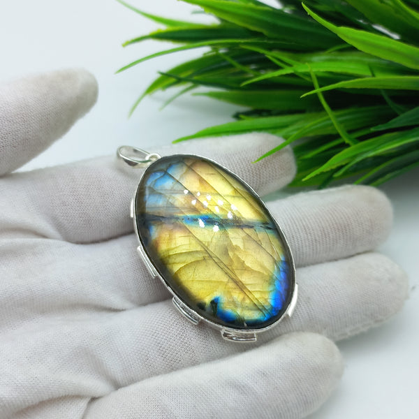 Natural Labradorite Gemstone Pendants / Wholesale Pendants / Minimalist Pendants / Jewelry for Gift / 925 Sterling Silver Plated Pendant