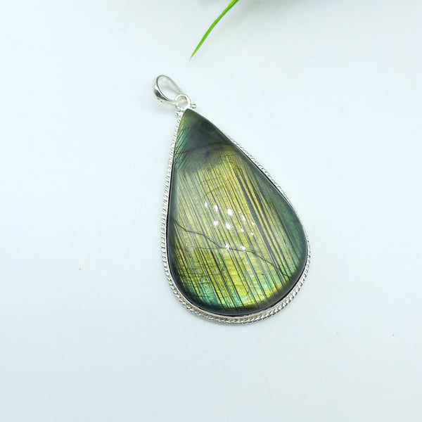 Natural Labradorite Gemstone Pendants / Wholesale Pendants / Minimalist Pendants / Jewelry for Gift / 925 Sterling Silver Plated Pendant