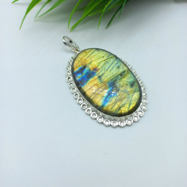 Natural Labradorite Gemstone Pendants / Wholesale Pendants / Minimalist Pendants / Jewelry for Gift / 925 Sterling Silver Plated Pendant
