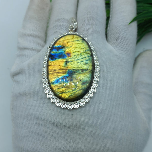 Natural Labradorite Gemstone Pendants / Wholesale Pendants / Minimalist Pendants / Jewelry for Gift / 925 Sterling Silver Plated Pendant