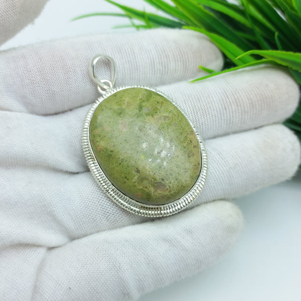 Natural Aventurine Gemstone Pendants / Wholesale Pendants / Minimalist Pendants / Jewelry for Gift / 925 Sterling Silver Plated Pendant
