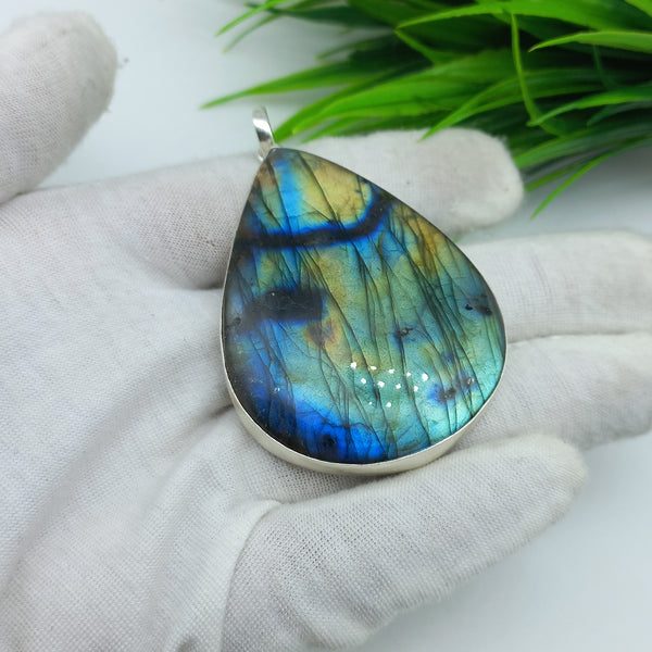 Natural Labradorite Gemstone Pendants / Wholesale Pendants / Minimalist Pendants / Jewelry for Gift / 925 Sterling Silver Plated Pendant